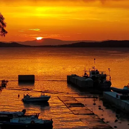 Pension Antonakis Ouranoupolis Greece Εξωτερικό φωτογραφία